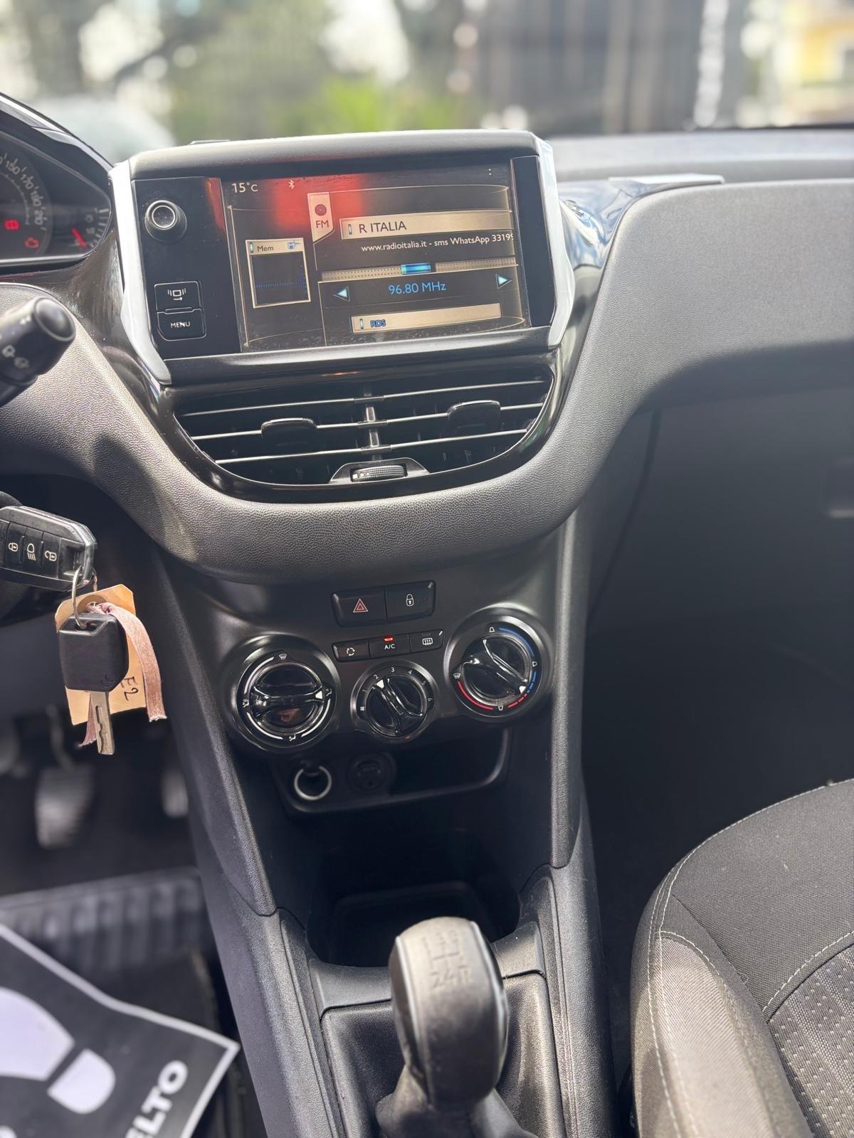 Peugeot 208 1.4 HDi 68 CV 5 porte Allure