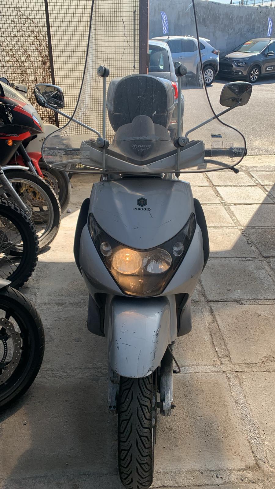 Piaggio Beverly 250 del 2004 usato