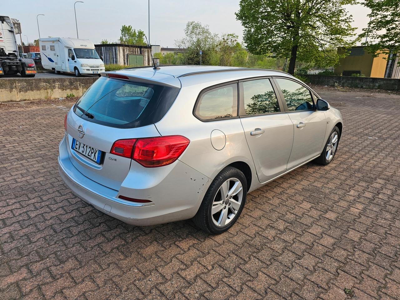 Opel Astra 1.7 CDTI 110CV Sports Tourer Cosmo
