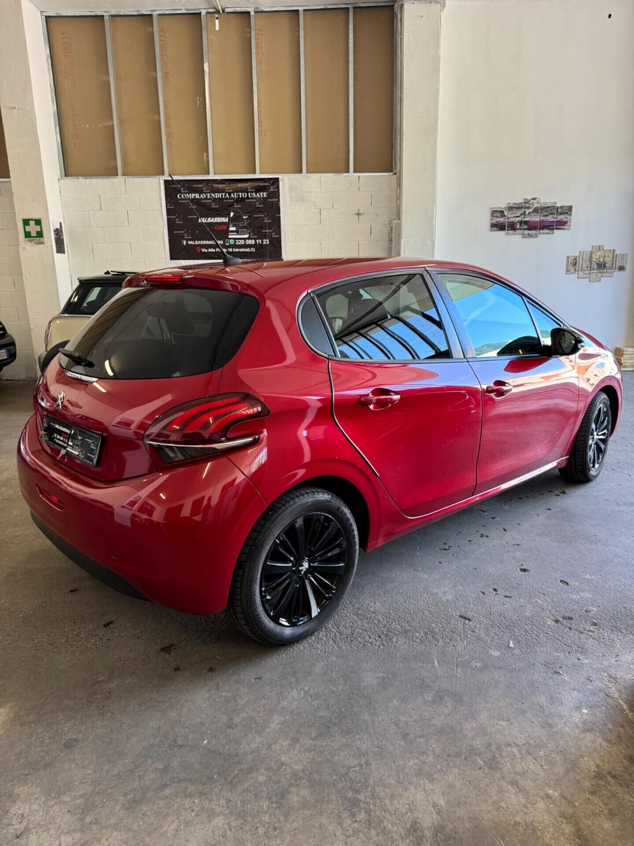 Peugeot 208 PureTech 82 5 porte Allure