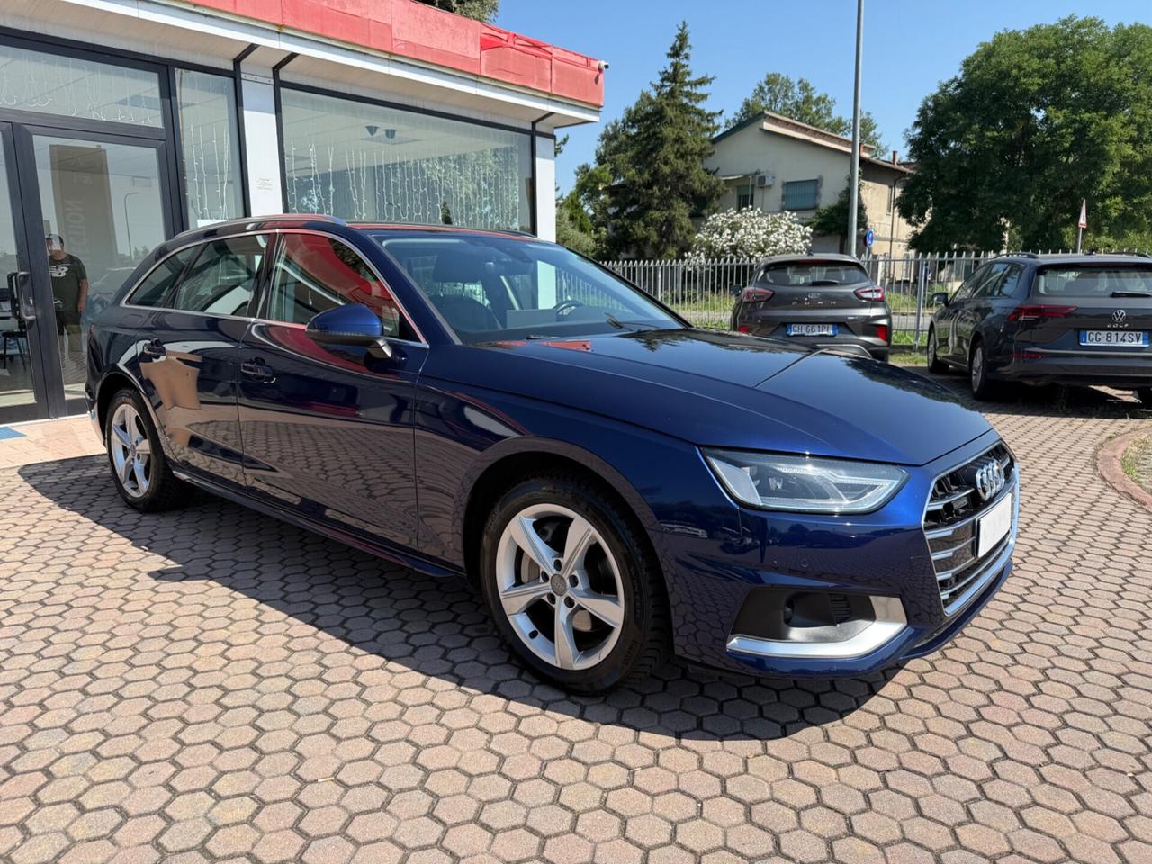 Audi A4 Avant 40 TDI quattro S tronic Business Advanced