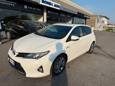 Toyota Auris 1.8 Hybrid Lounge