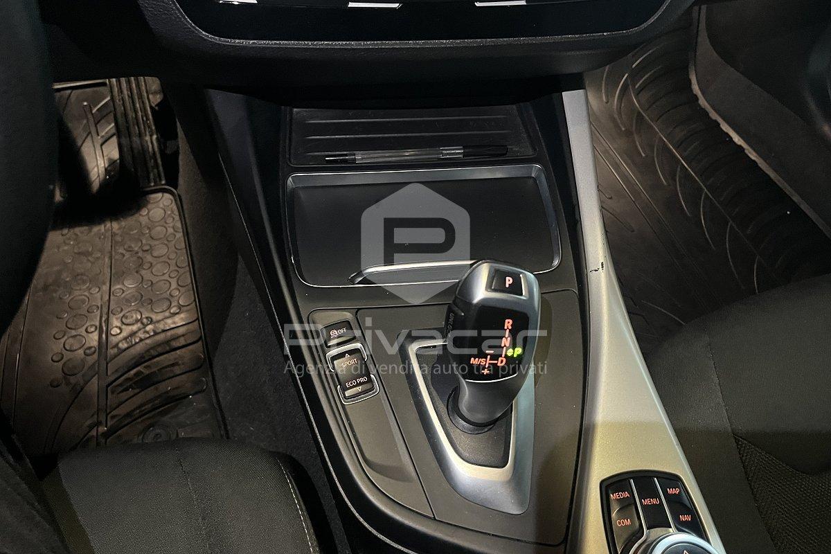 BMW 118d 5p. Advantage