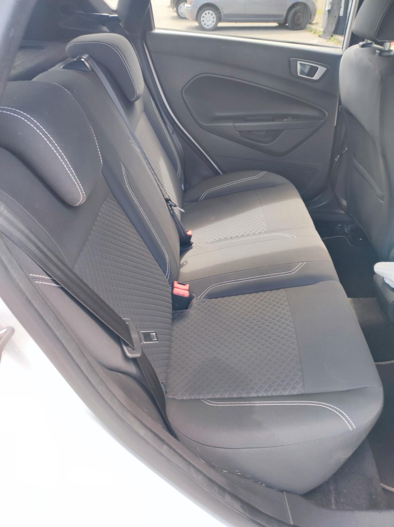 Ford Fiesta 1.0 100CV AUTOMATICA Black & White Edition