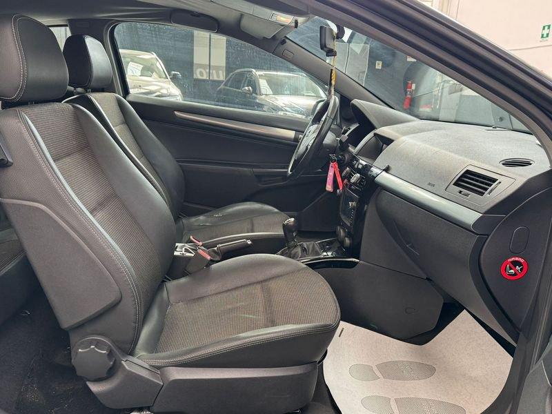 Opel Astra Astra GTC 1.7 cdti Cosmo 125cv 3P