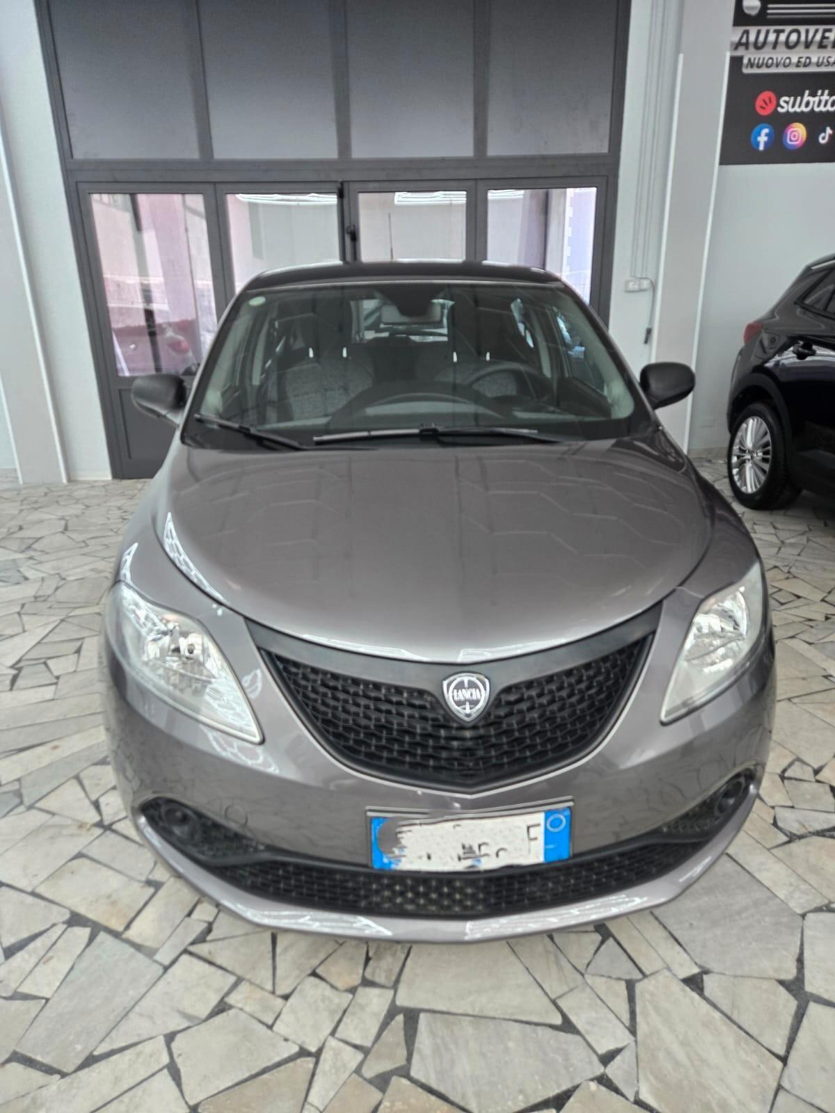 Lancia Ypsilon 1.2 69 CV 5 porte S&S Gold