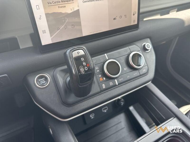 Land Rover Defender 110 3.0D I6 200 CV AWD Auto SE