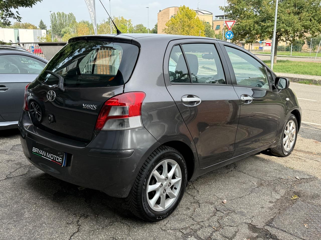 Toyota Yaris 1.3 5 porte M-MT Sol