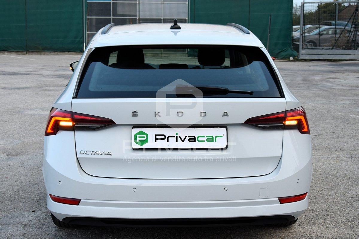 SKODA Octavia 2.0 TDI EVO SCR DSG Wagon Executive