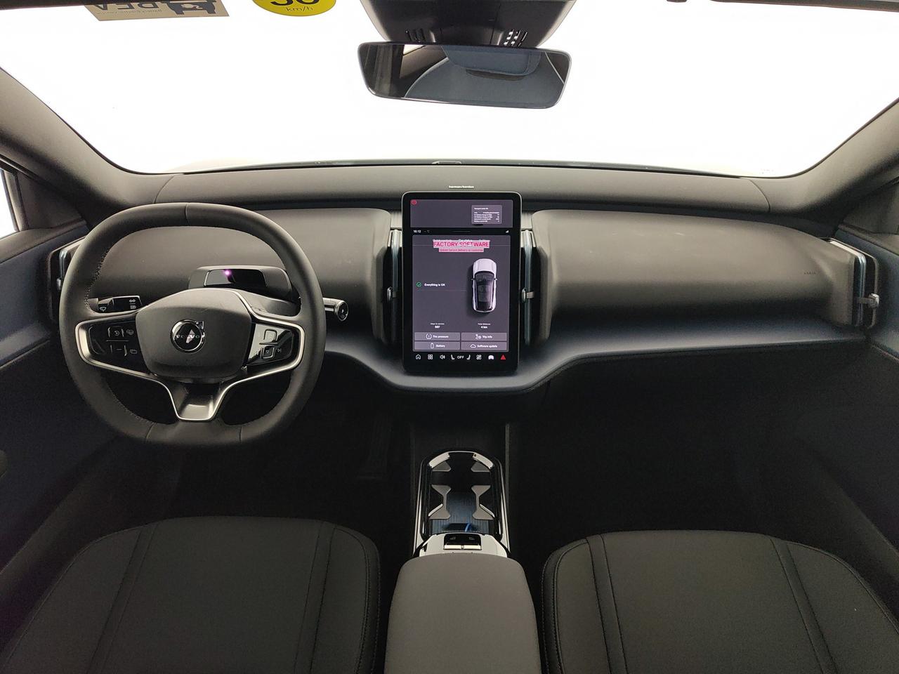 VOLVO EX30 Plus P5 Long Range Electric