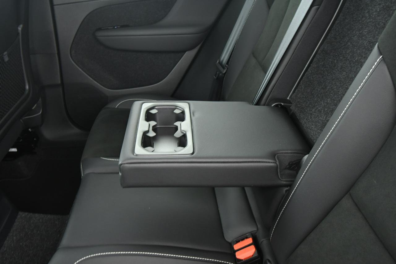VOLVO XC40 1.5 t4 phev R-design auto my21 NEOPATENTATI+CAMERA
