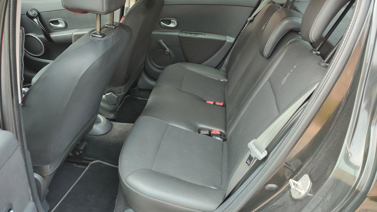 Renault Clio 1.2 16V 5 porte Dynamique