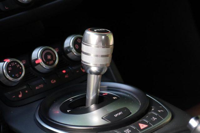 AUDI R8 Spyder 5.2 V10 FSI quattro R tronic