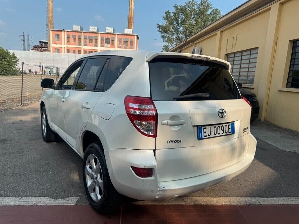 Toyota RAV 4 RAV4 Crossover 2.2 D-4D 150 CV DPF Exclusive