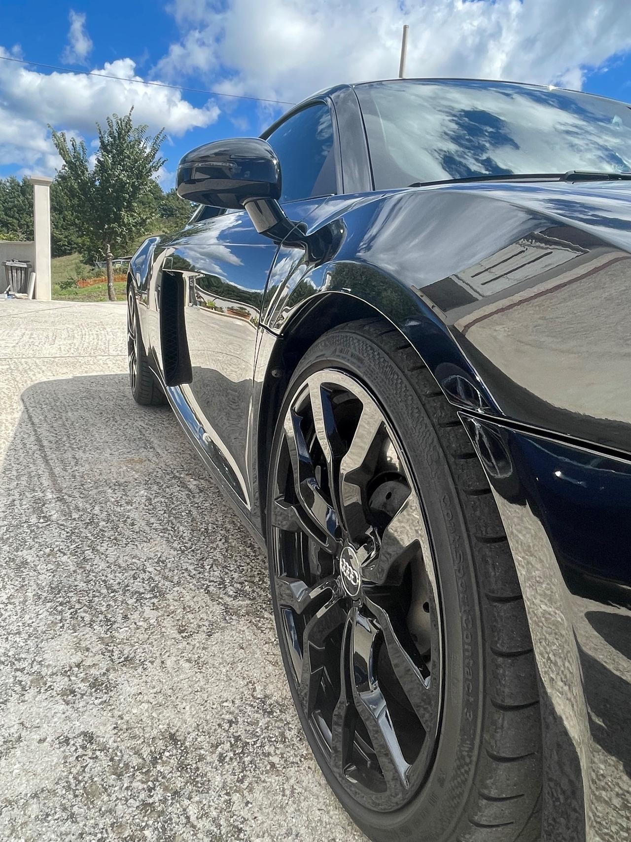 Audi R8 Spyder 4.2 V8 FSI quattro R tronic