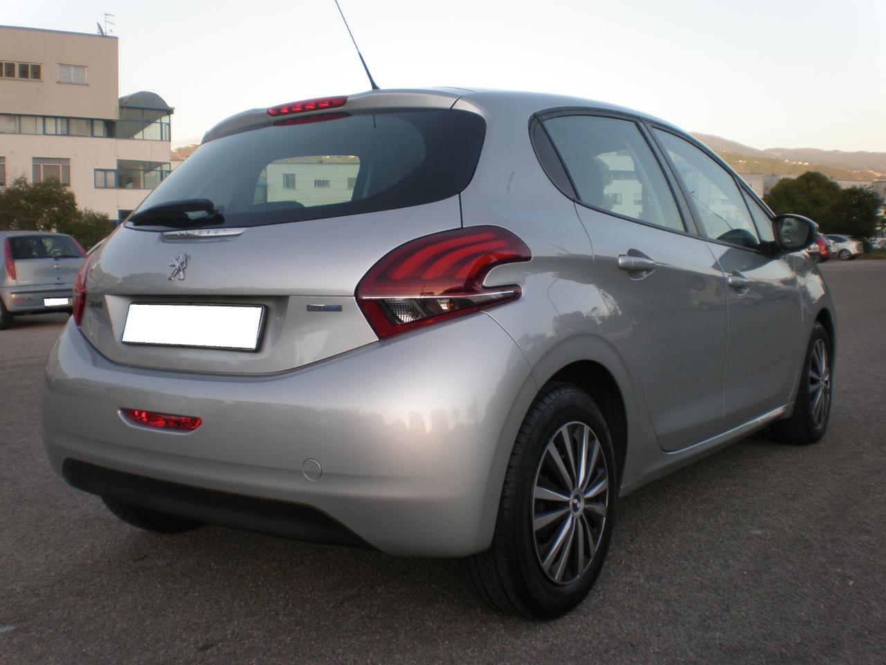Peugeot 208 restyling 1.6 td, eccellente
