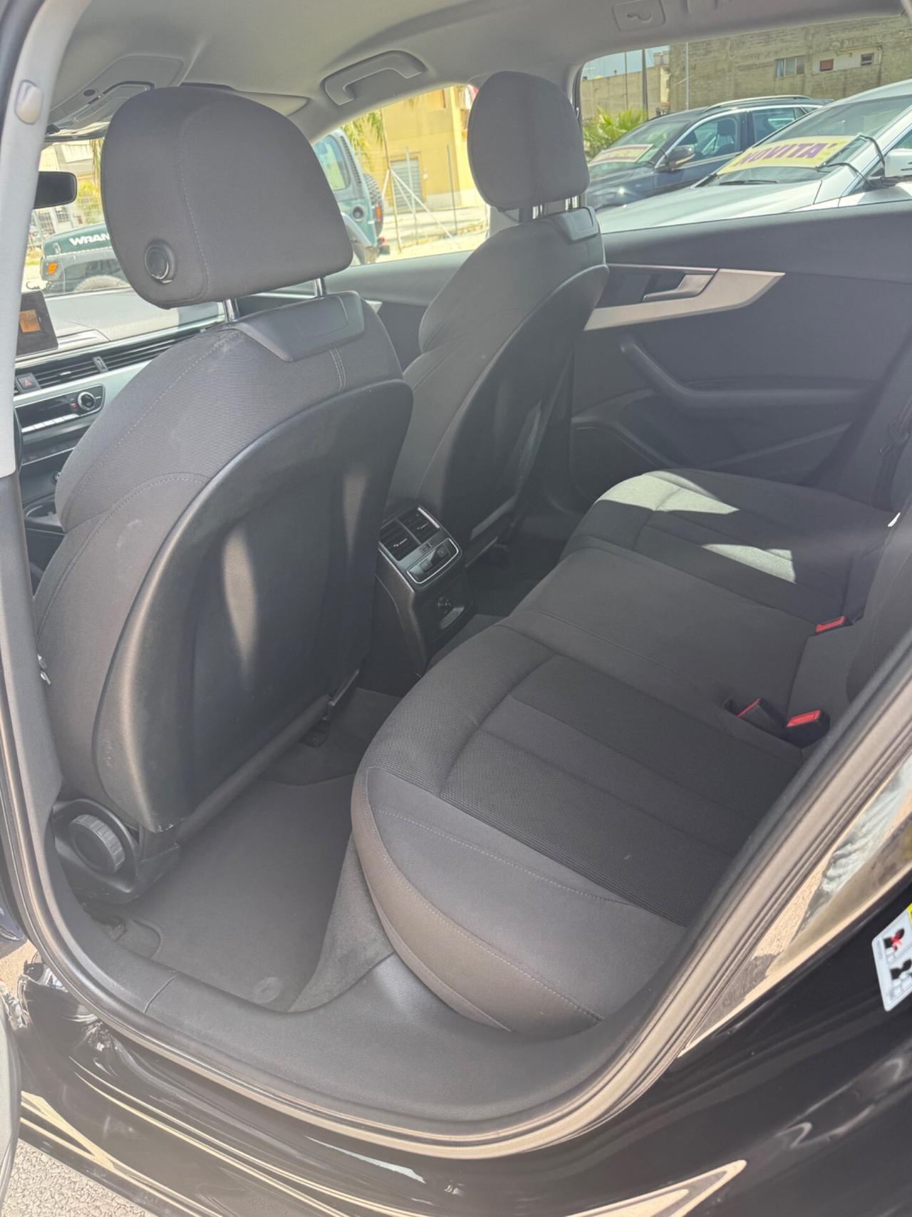 Audi A4 Avant 2.0 TDI 150 CV ultra Design