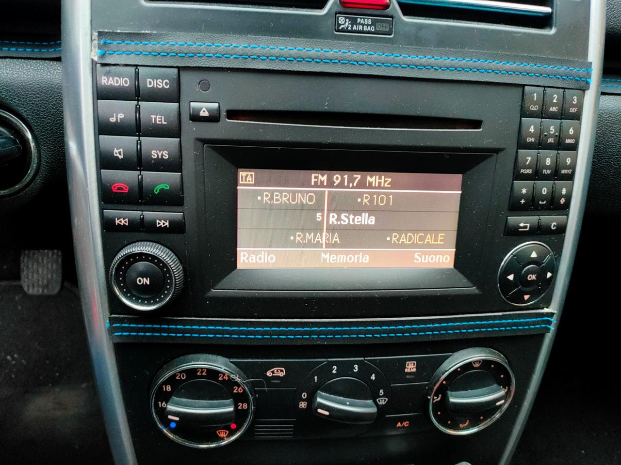 Mercedes-benz A 180 BlueEFFICIENCY Elegance