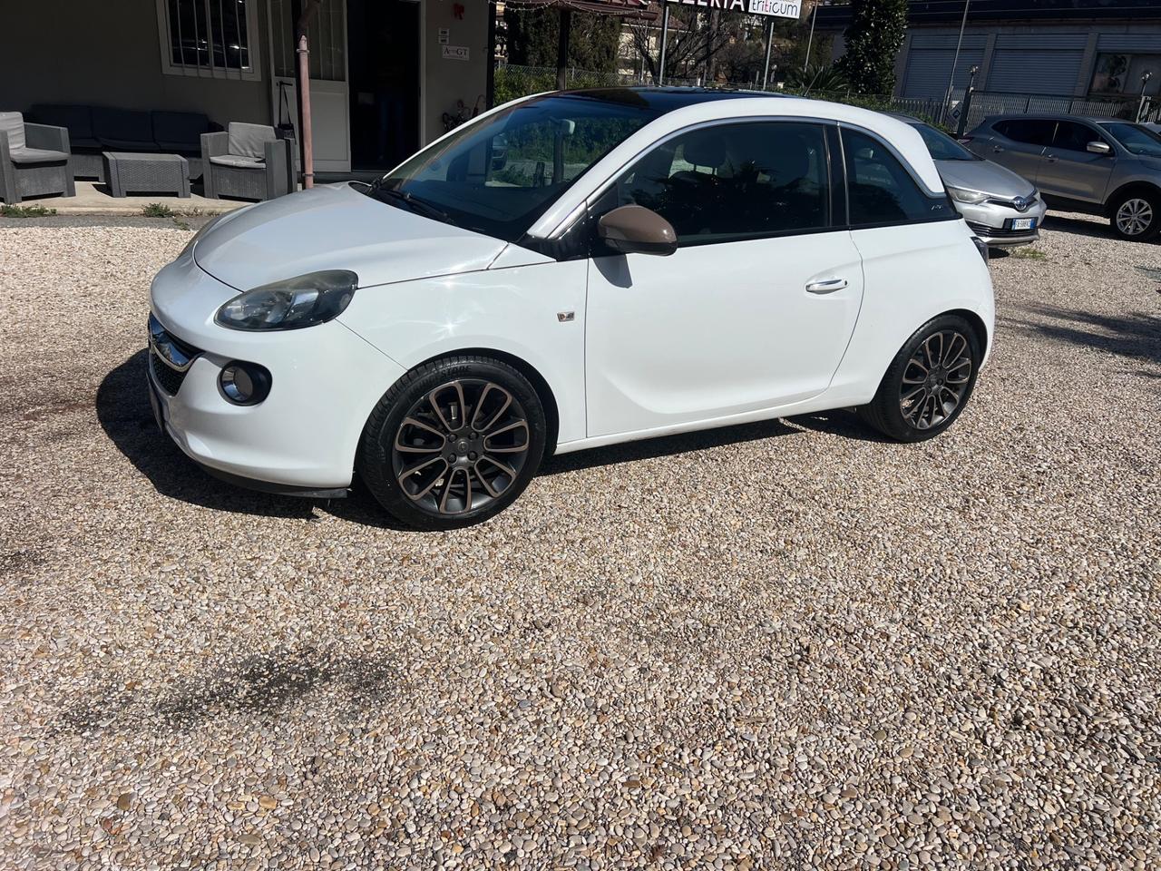 Opel Adam 1.2 70 CV Glam