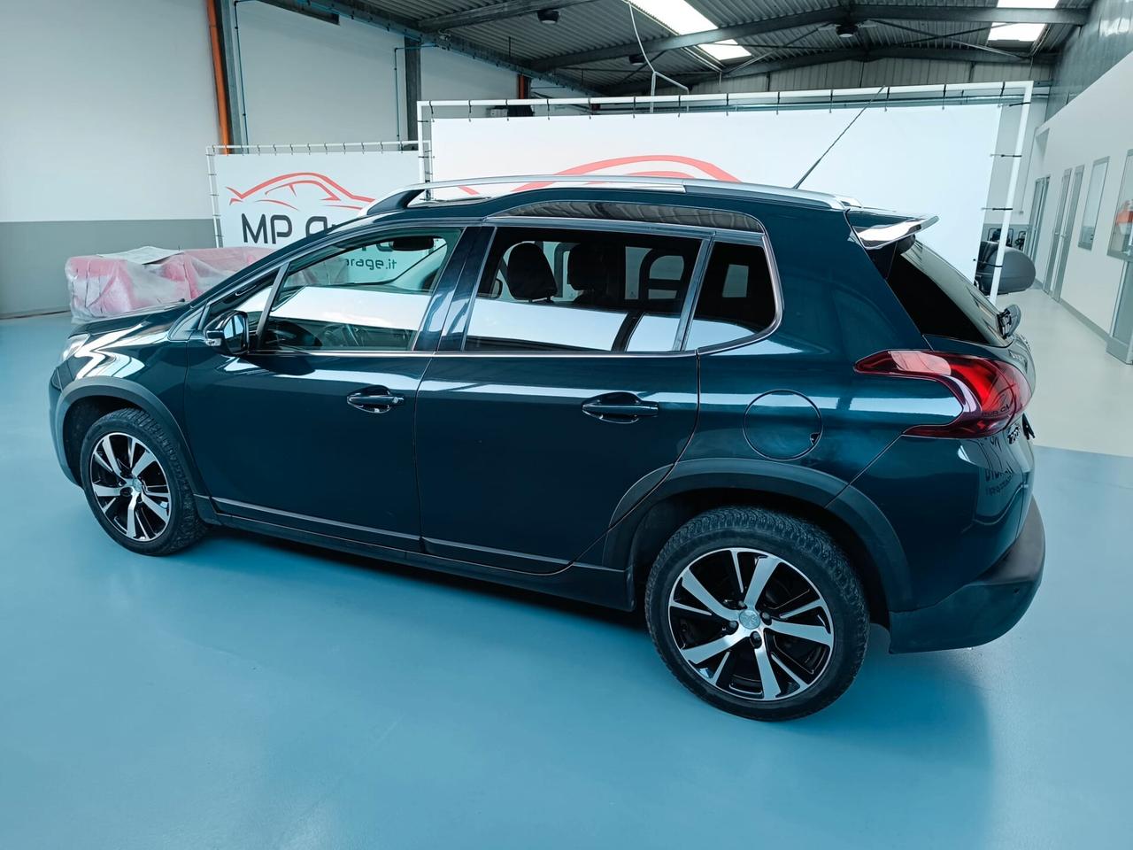 Peugeot 2008 BlueHDi 100 S&S Black Matt