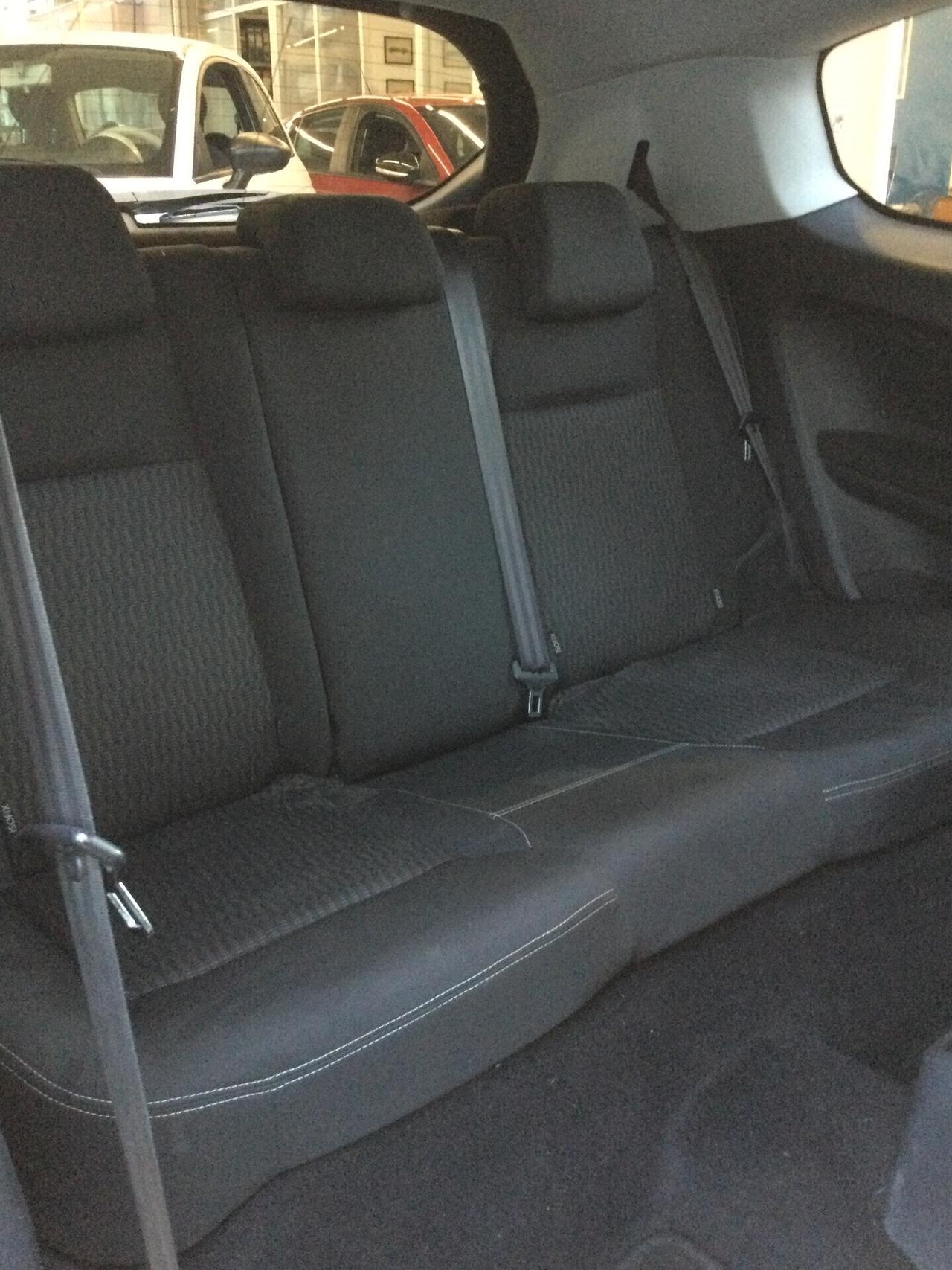 Peugeot 208 PureTech 82 3 porte Allure