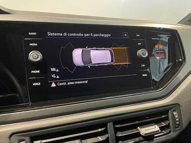 Volkswagen Polo 6ª serie 1.0TSI 95CV R-Line - NEOPATENTATI