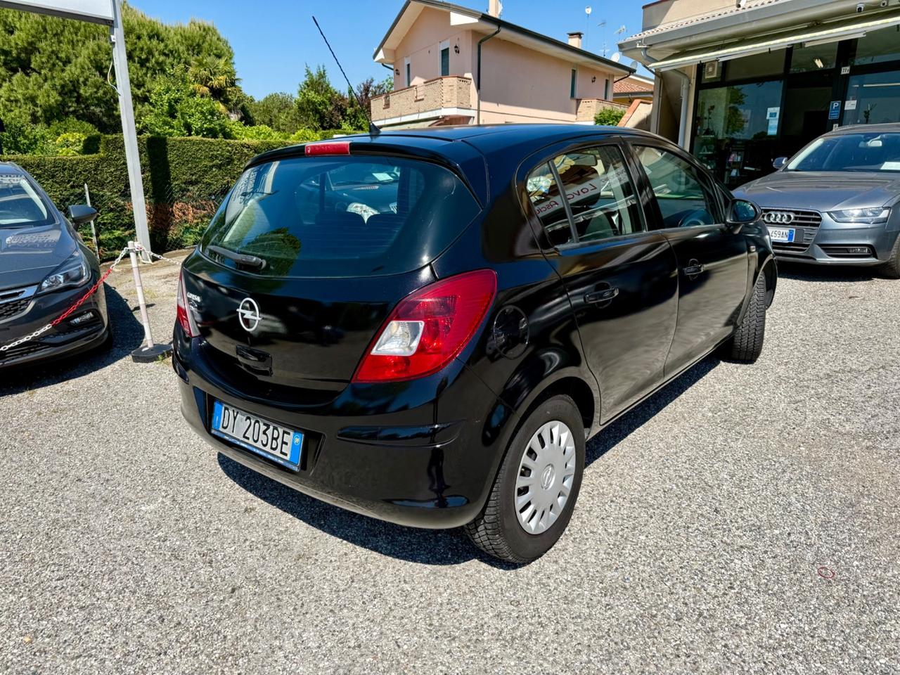 Opel Corsa 1.2 5 porte Ok Neopatentati