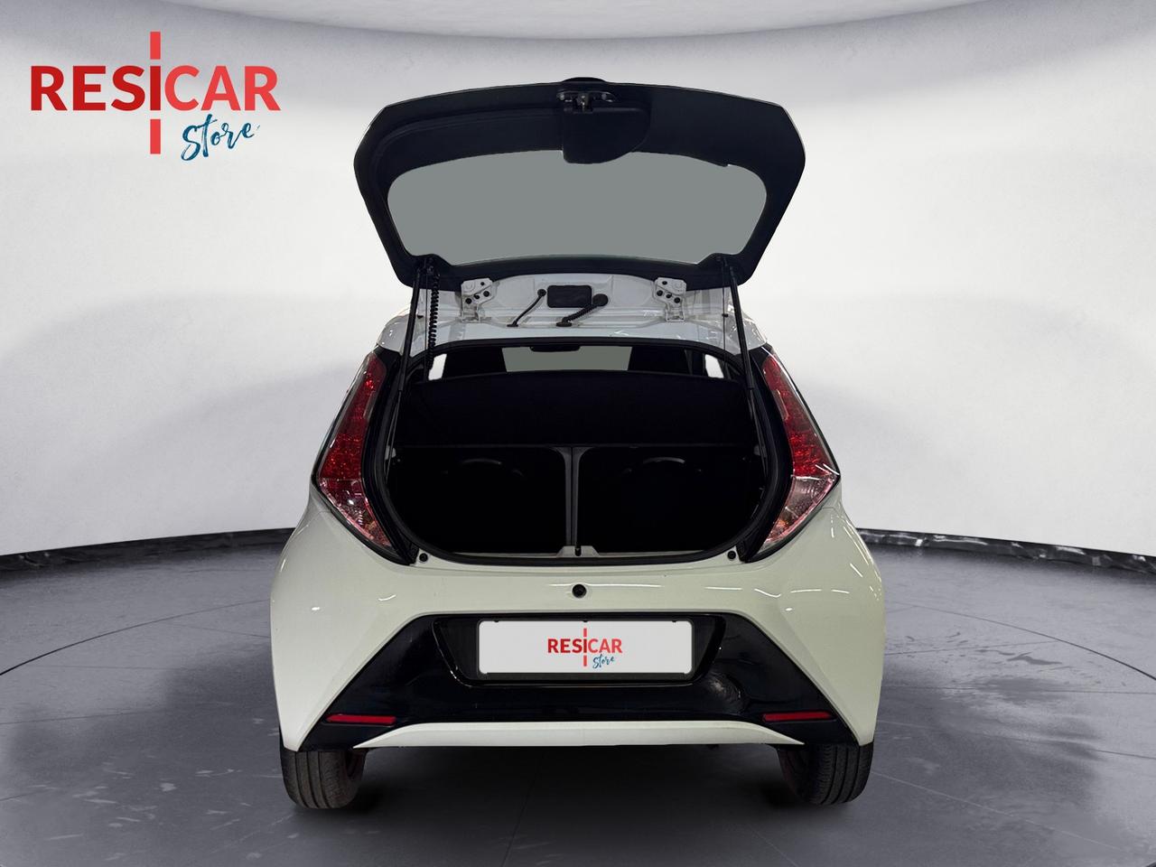 TOYOTA Aygo 5p 1.0 x-cool IDONEA NEOPATENTATO