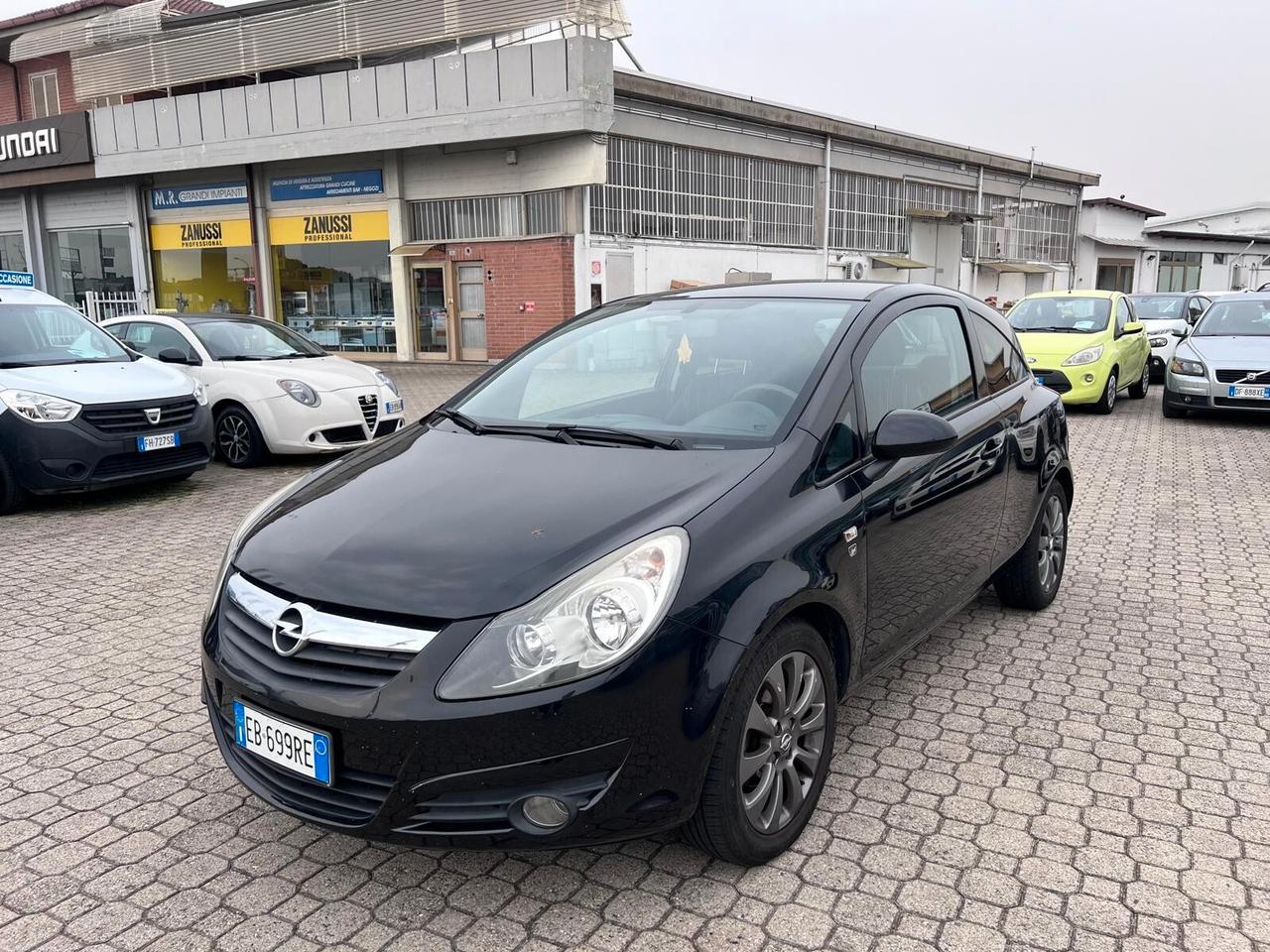 Opel Corsa 1.2 3 porte Sport
