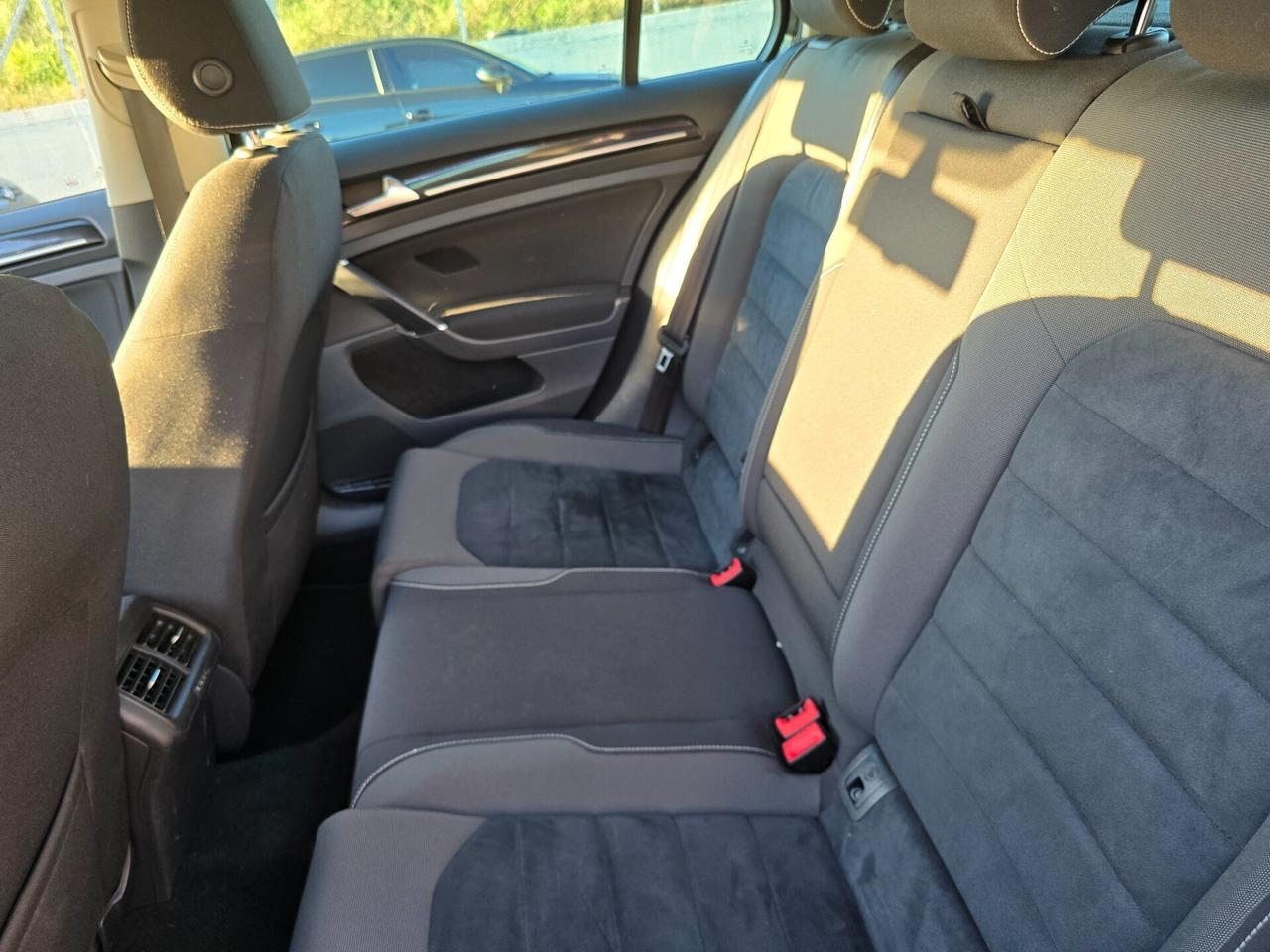 Volkswagen Golf 1.6 TDI 5p. Highline BlueMotion