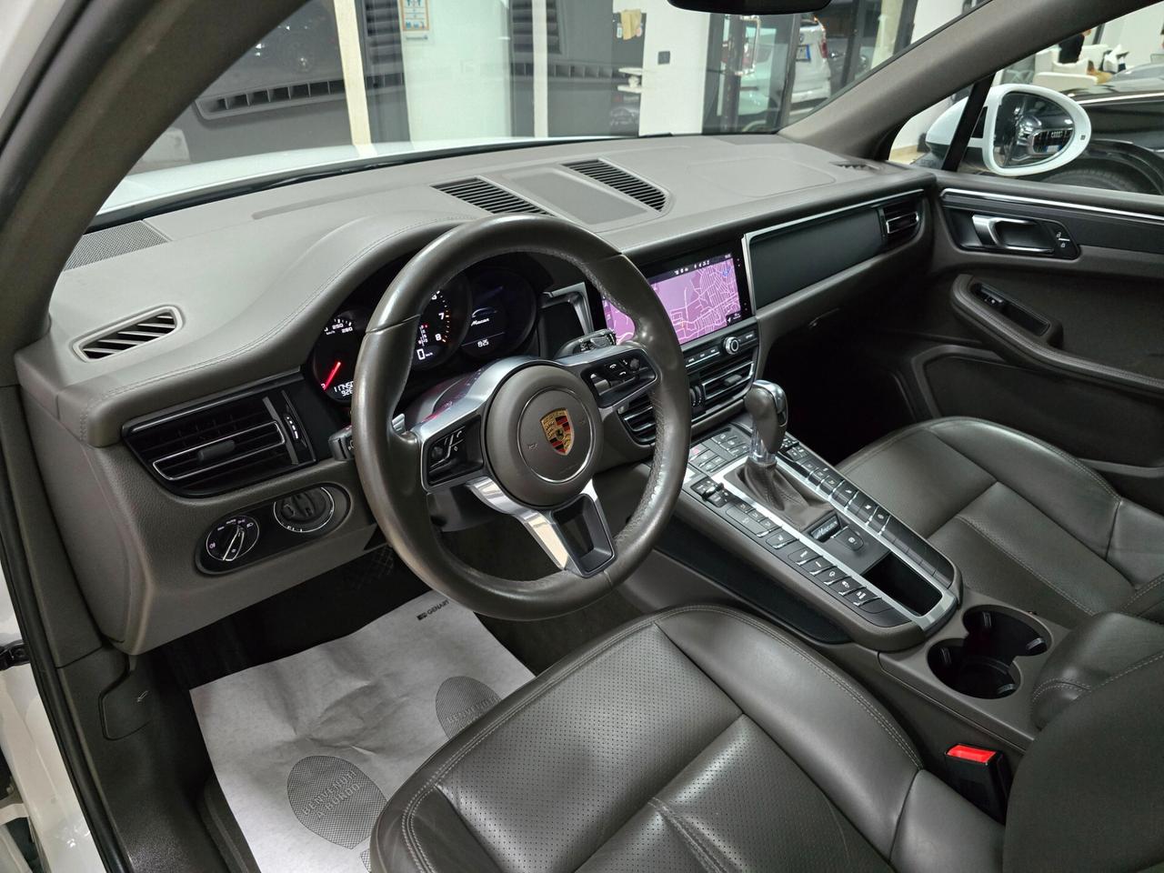 Porsche Macan 2.0 (Tetto panorama)