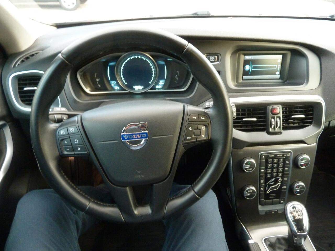 Volvo V40 Cross Country D2 1.6 Momentum