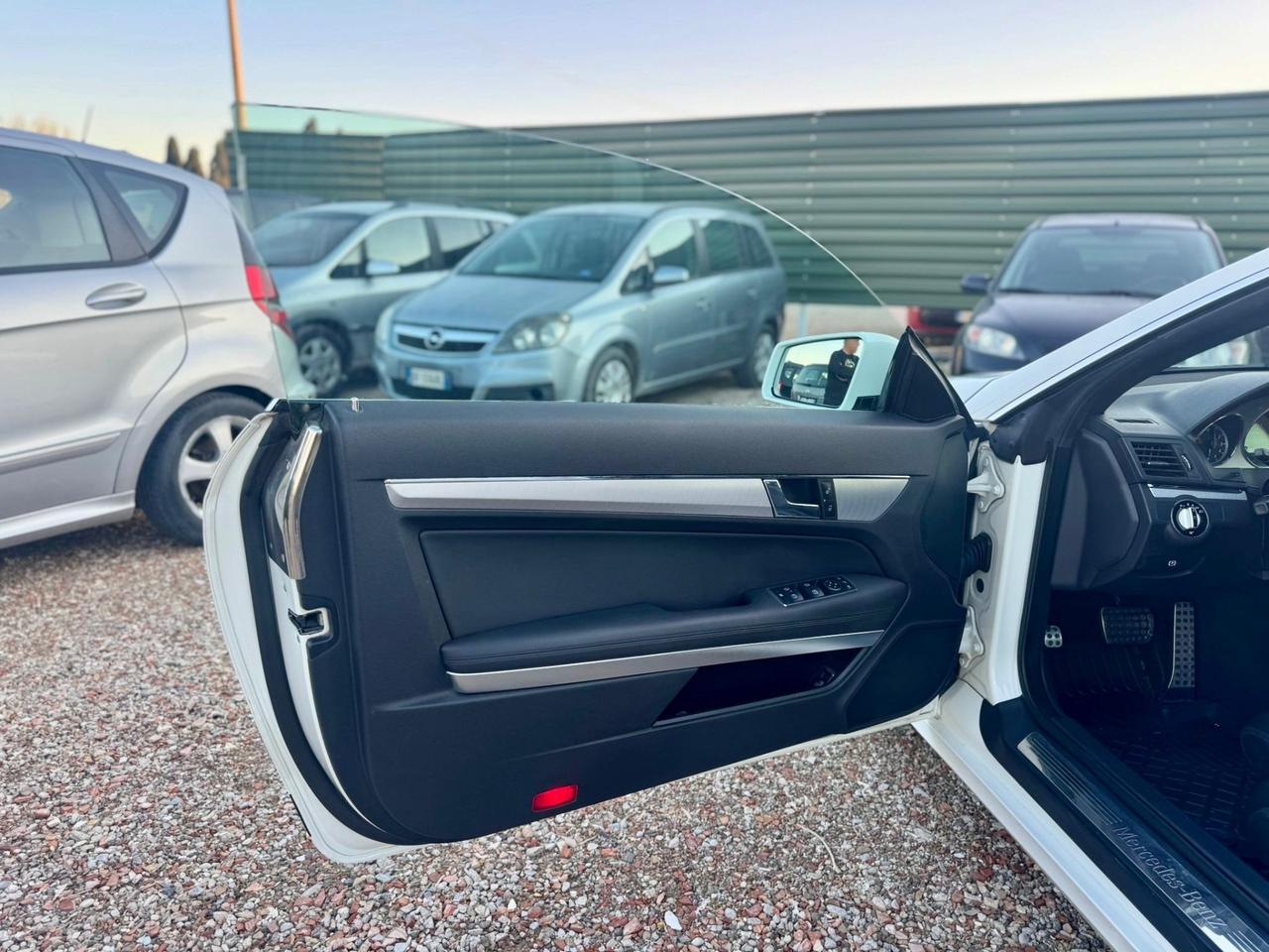 Mercedes-benz E 220 CDI Coupé BlueEFFICIENCY Avantgarde Automatica