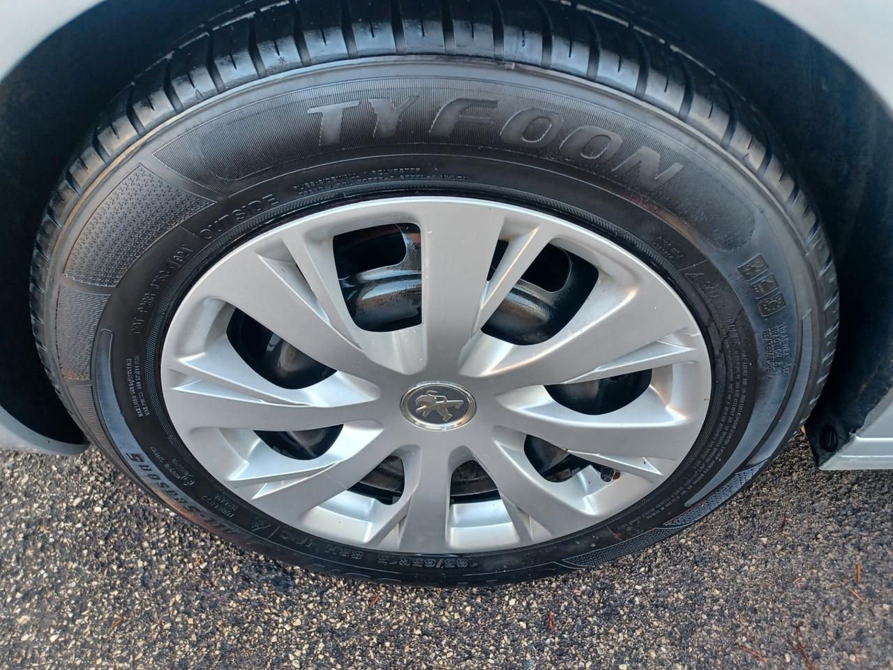 Peugeot 208 1.2 5 PORTE GPL ANNO 2016