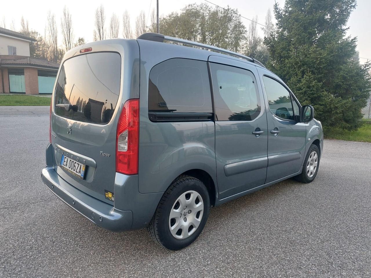 Peugeot Partner Tepee 1.6 HDi 110CV Outdoor