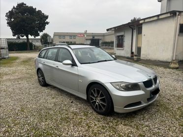 Bmw 320 320d cat Touring Attiva