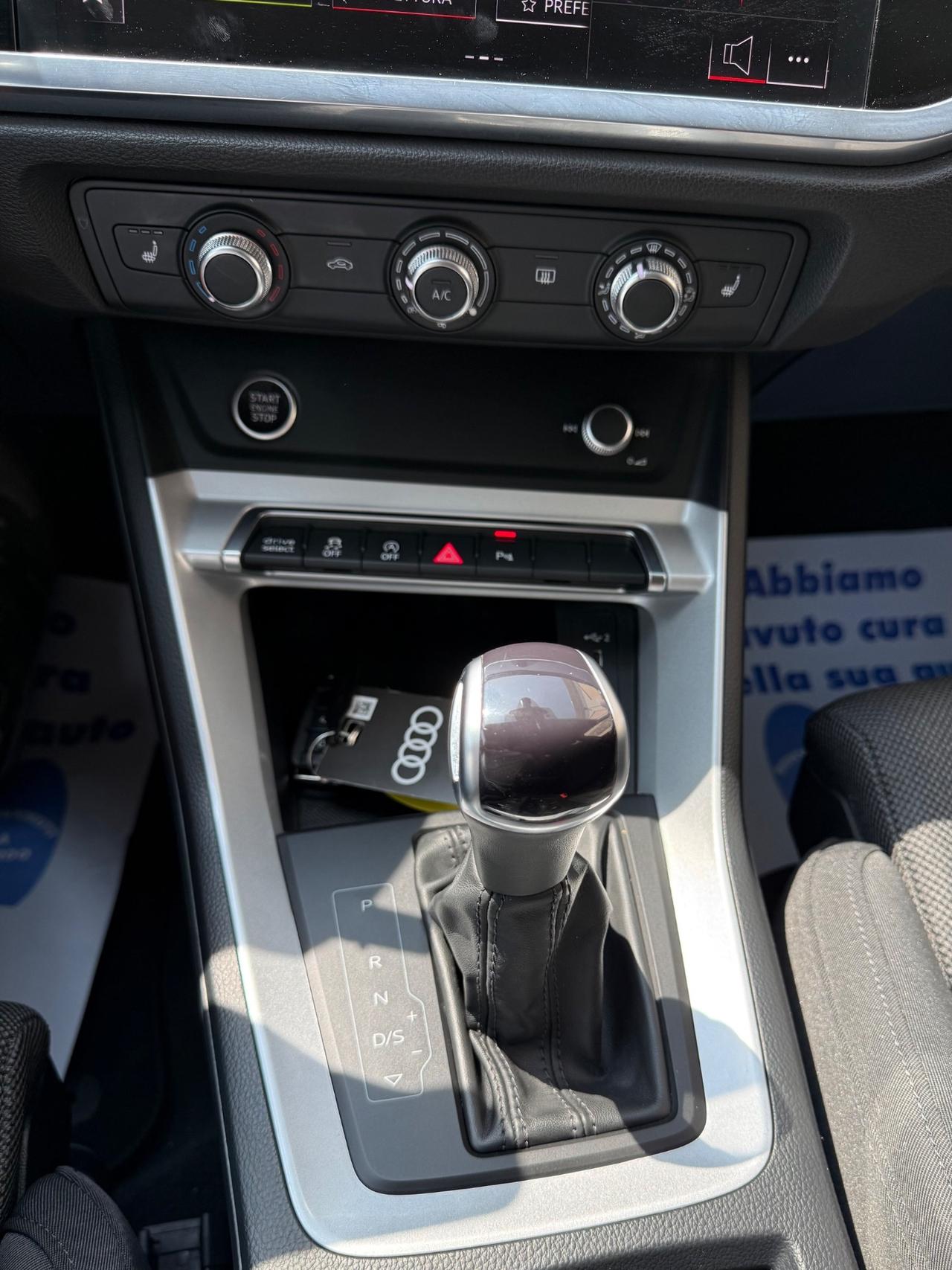 Audi Q3 SPB 40 TDI quattro S tronic S Line Identity Black