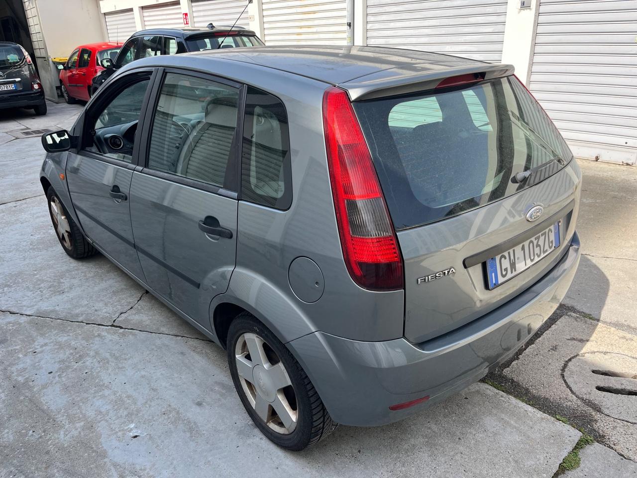 Ford Fiesta 1.4 16V 5p. Ghia