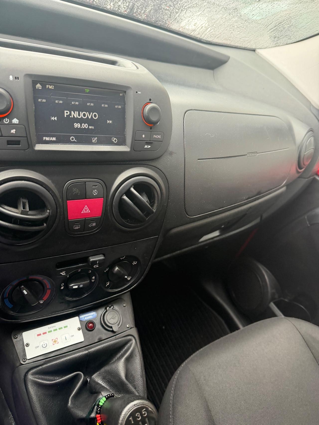 Fiat Fiorino 1.3 MJT 95CV Combi Semivetrato