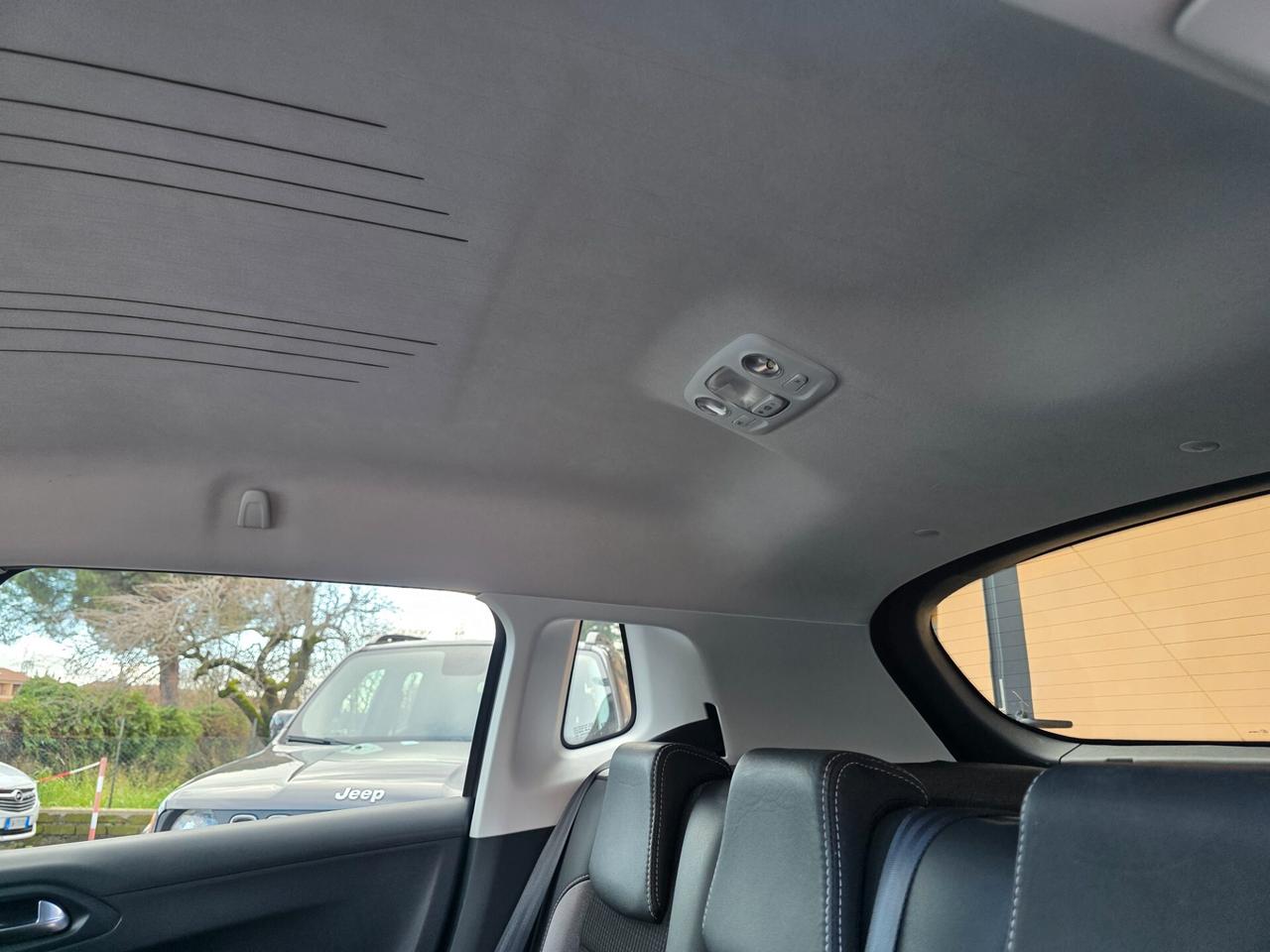 Peugeot 2008 1.6 BlueHDi 100 Allure