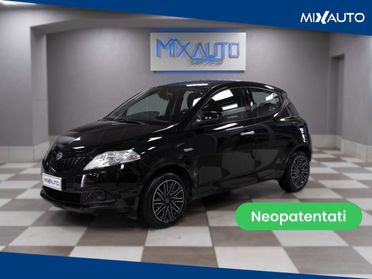 Lancia Ypsilon 1.0 Firefly Hybrid Silver 70CV 5 Porte