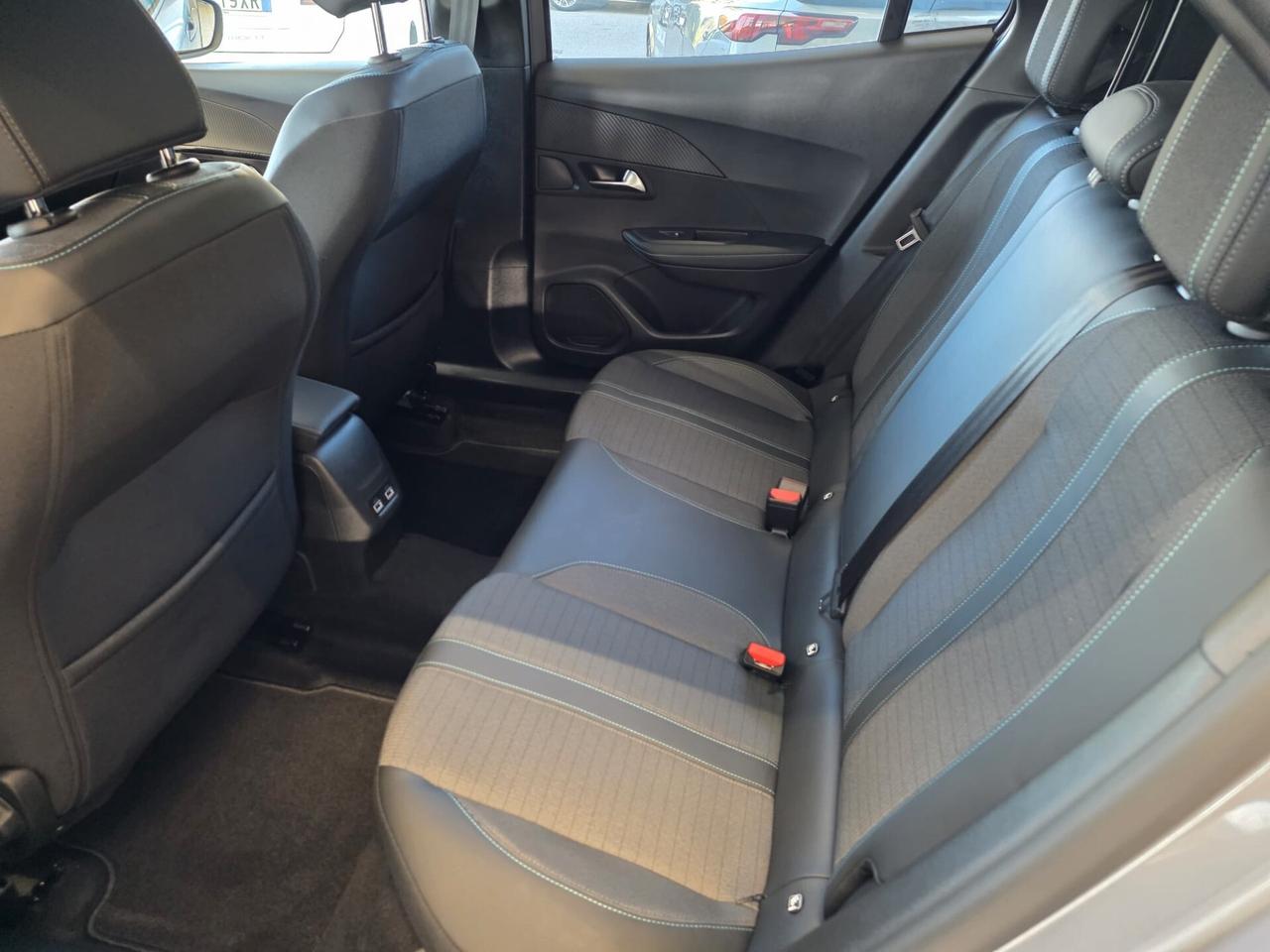 Peugeot 2008 PureTech 130 S&S EAT8 Allure Pack