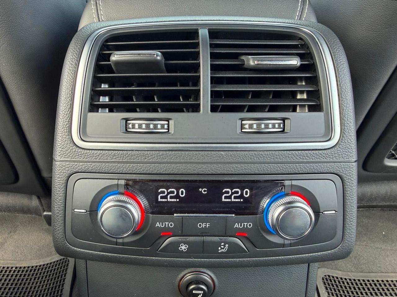 Audi A6 Avant 2.0 TDI 190 CV ultra S tronic /2 X SLINE/1 PROPKM DOC.