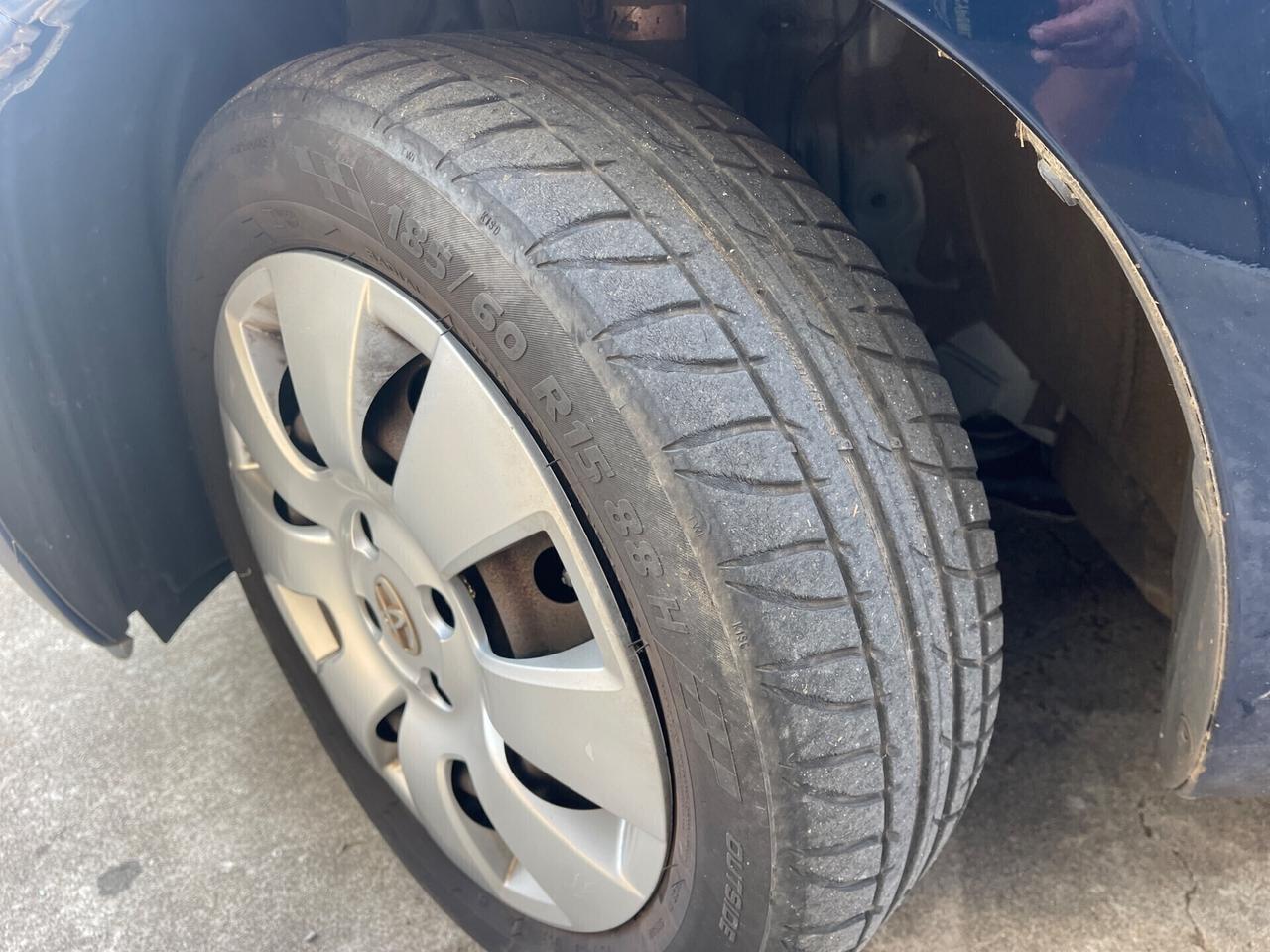 TOYOTA YARIS 1.3 BENZINA EURO4 UNI PROP