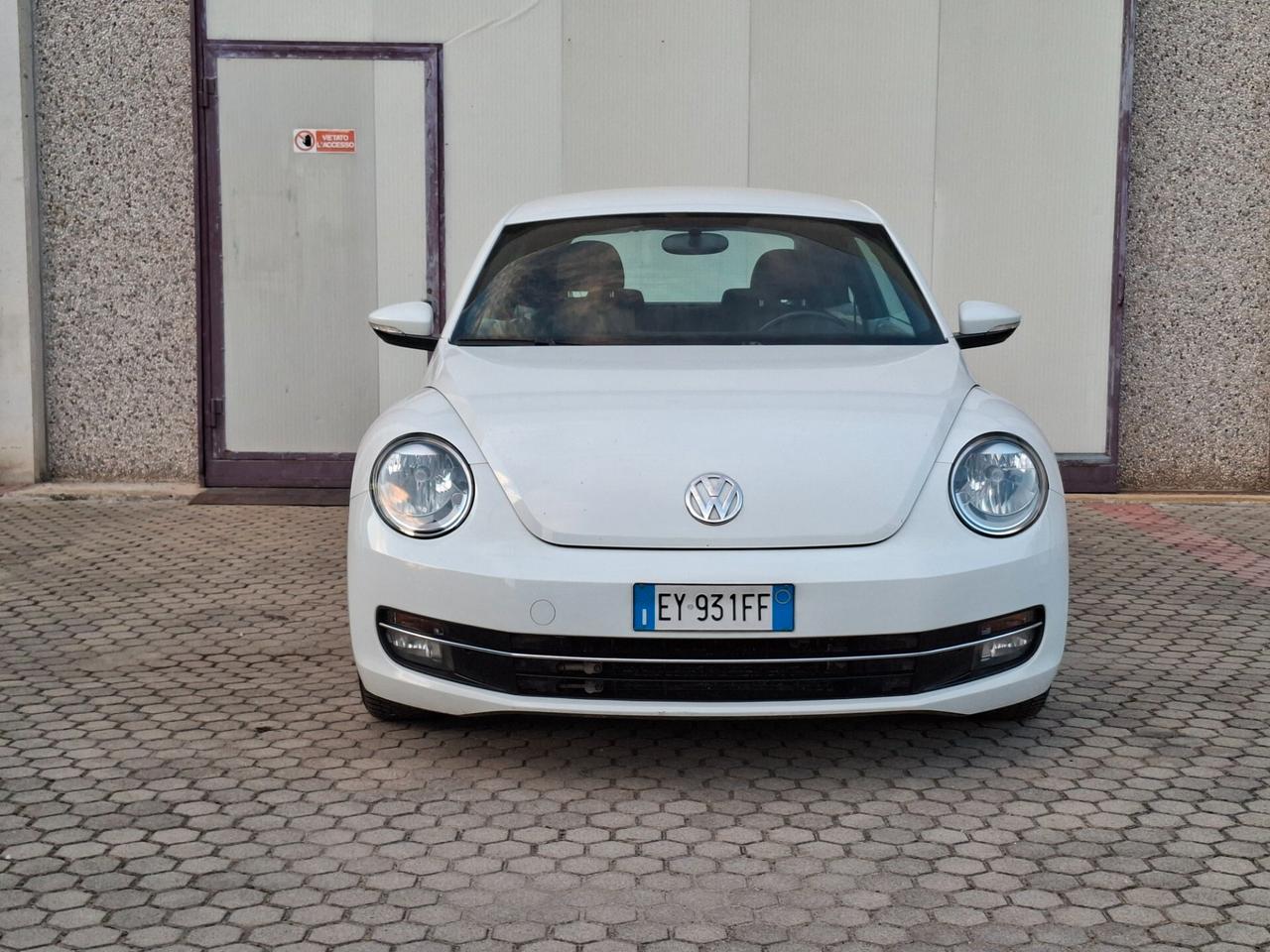 Volkswagen Maggiolino 1.6 TDI Design *NEOPATENTATI*