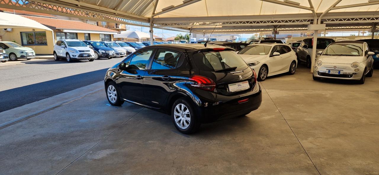 Peugeot 208 1.4 HDi 68cv Allure