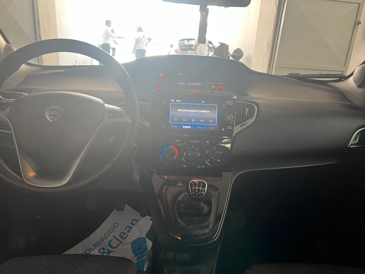 Lancia Ypsilon 1.0 FireFly 5 porte S&S Hybrid Gold