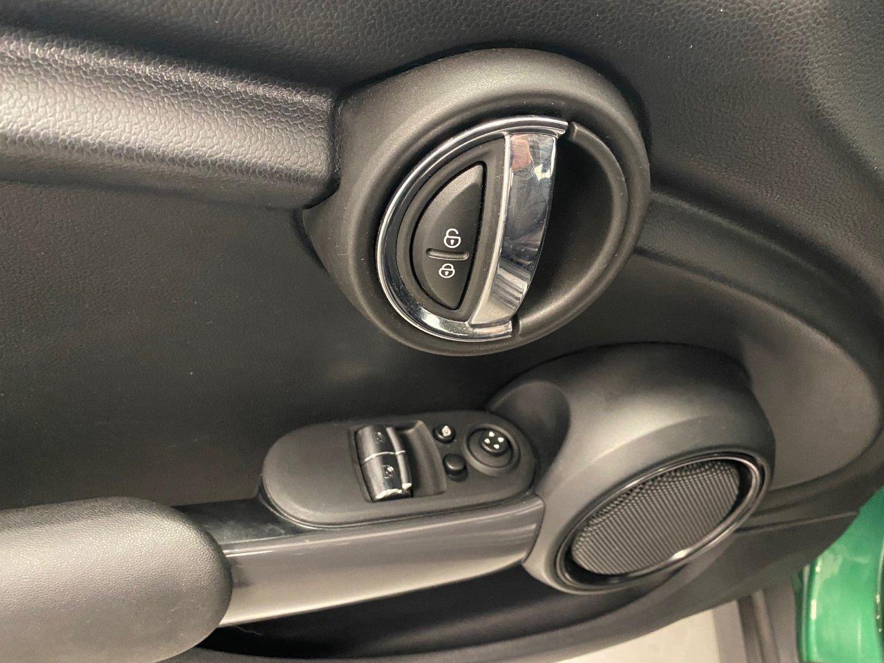 Mini 3 Porte Cooper 1.5 136cv Turbo DCT Navi Led Occasione!