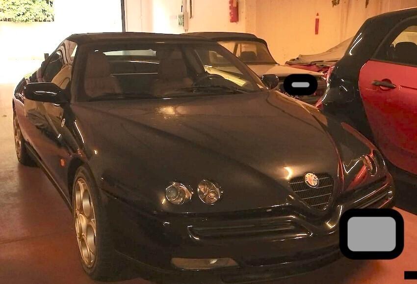 Alfa Romeo Spider 3000 v6