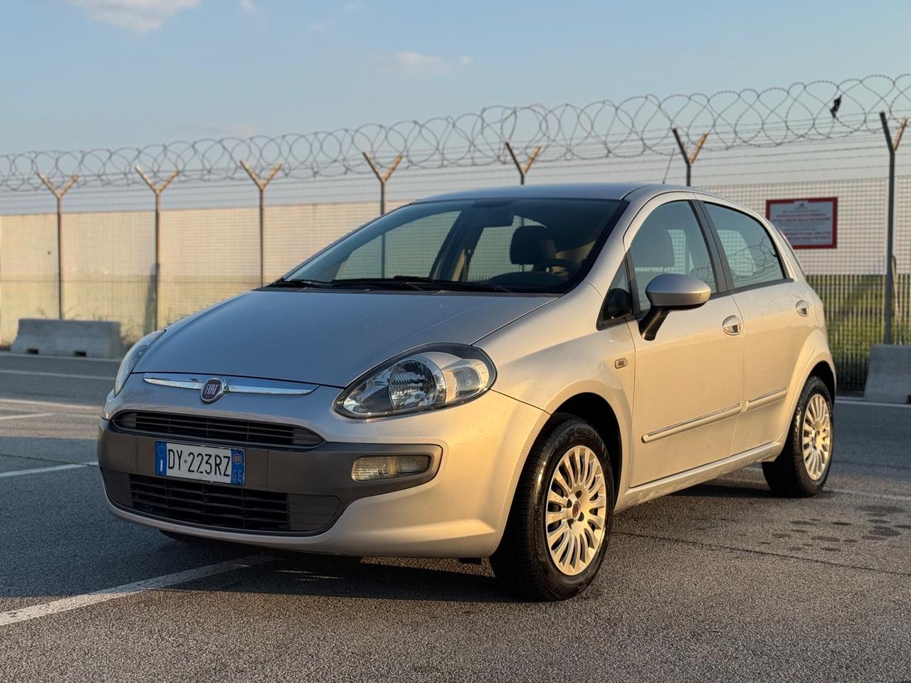 FIAT PUNTO EVO 1.4 BENZINA GPL 12 MESI DI GARANZIA
